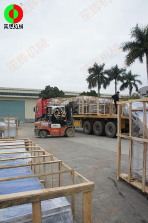 蔬果清洗加工生產線春節前專車發貨上海客戶！