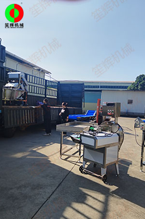 洗菜機切菜機脫水機等一批果蔬凈菜加工設備發往海南省客戶！